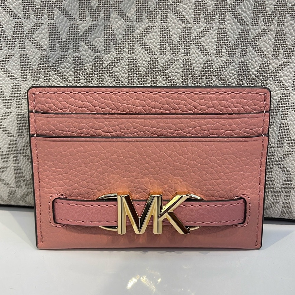 MICHAEL KORS
Reed Large Pebbled Leather Card Holder Case
Primrose 
NWT